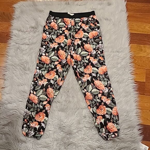 Abercrombie and fitch womens black and pink floral light weight jogger pants - Picture 1 of 7
